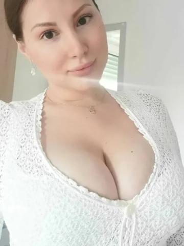 Полина